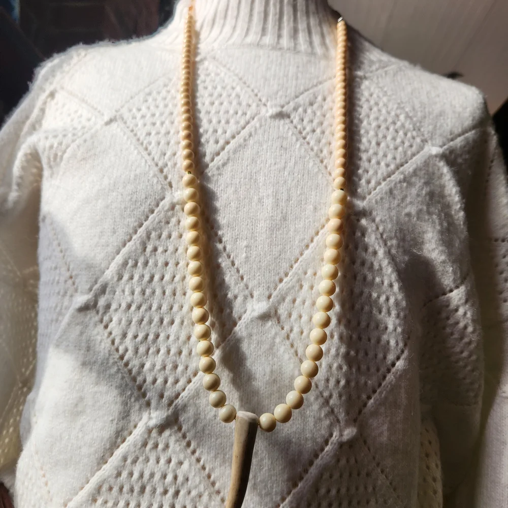 Beige & Black Beaded Necklace - Picture 12 of 15